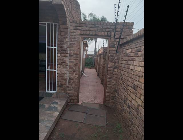 2 BEDROOM TOWNHOUSE FOR SALE IN EDELWEISS
